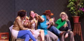 Tartu Waldorf Teatri etendus “Üks väike tuba” @ESTO